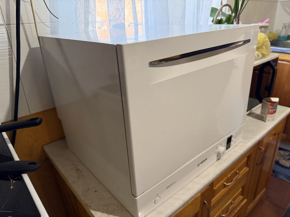 Съдомиялна Bosch SilencePlus Compact, тиха и почти неползвана