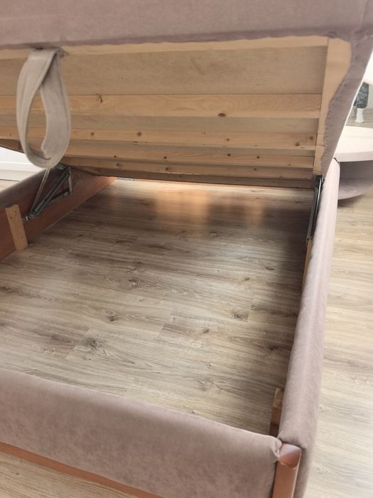 Кровать двухспальная