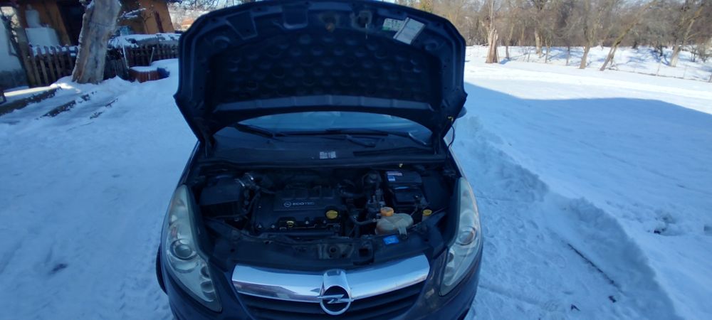 Vând Opel CORSA D