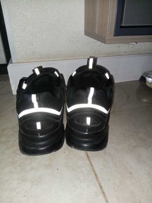Продам DIOR B22 носил 3 раза