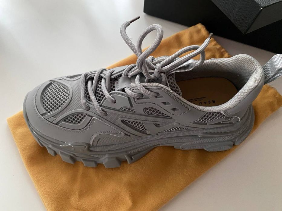 Кроссовки 40.5-41