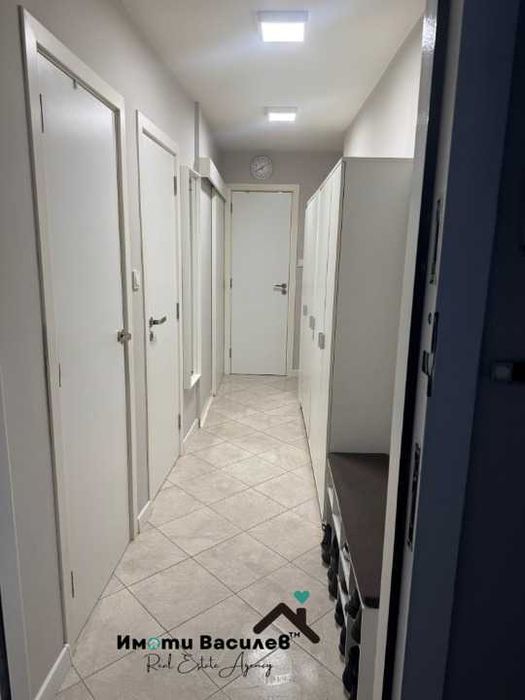 Продава се Тристаен апартамент в София, Център - 67 кв.м за 1896 €/кв.м - Снимка #3