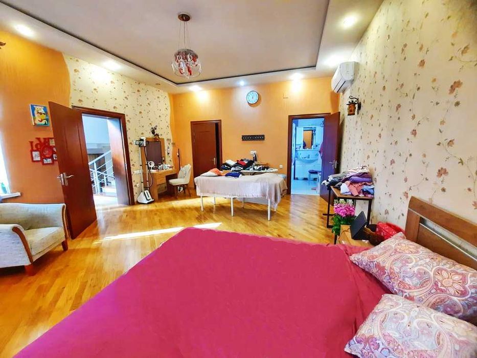 Продаётся Евродом 7 соток на метро Буюк ипак Йули (Академгородок)