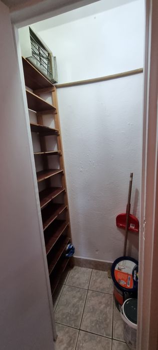 Închiriez apartament cu 2 camere