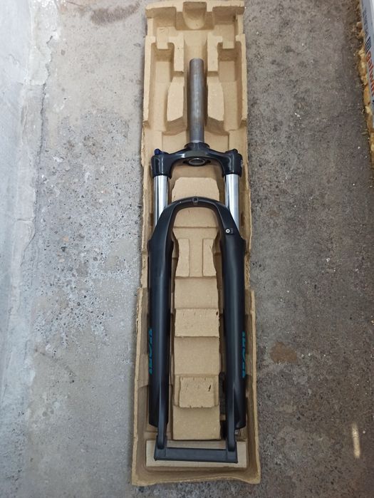 Вилка Suntour XCT30