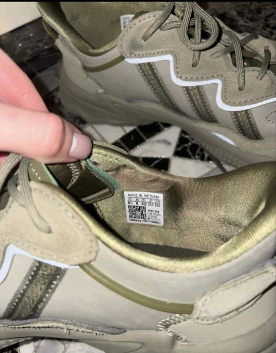Adidas Ozweego хаки, оригинал, размер 42