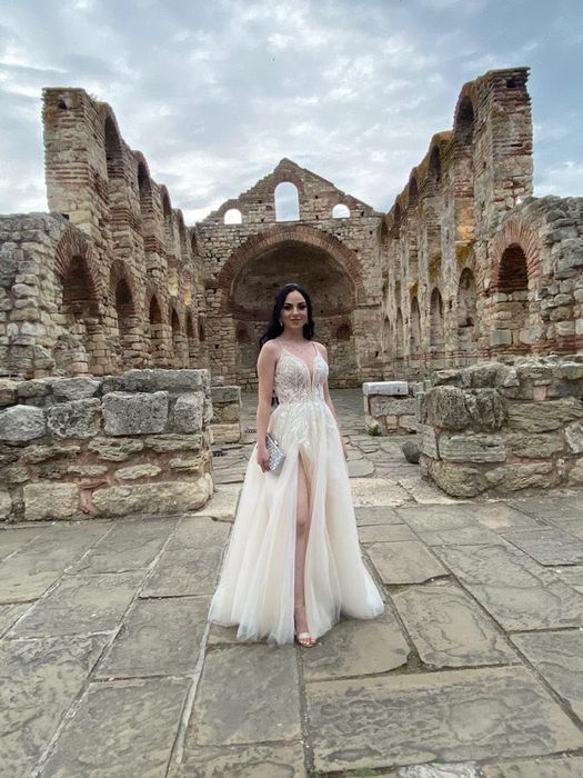 Официална рокля.