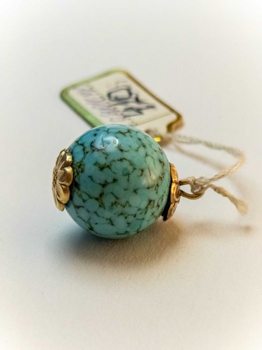 Продавам Златна висулка