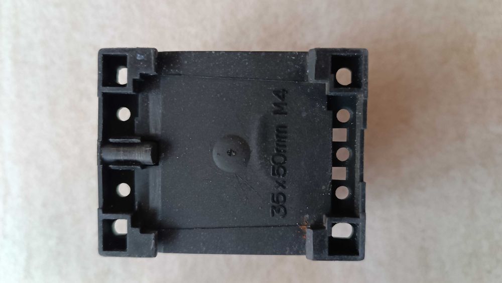 Контактор LT1-HK0610 6A 12V 1NO