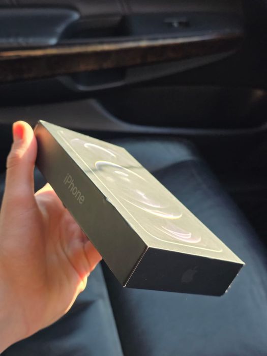 Продам iphone 12 pro