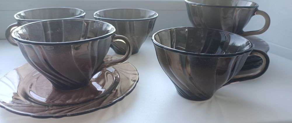 Набор чашек с блюдцами, 5 штук