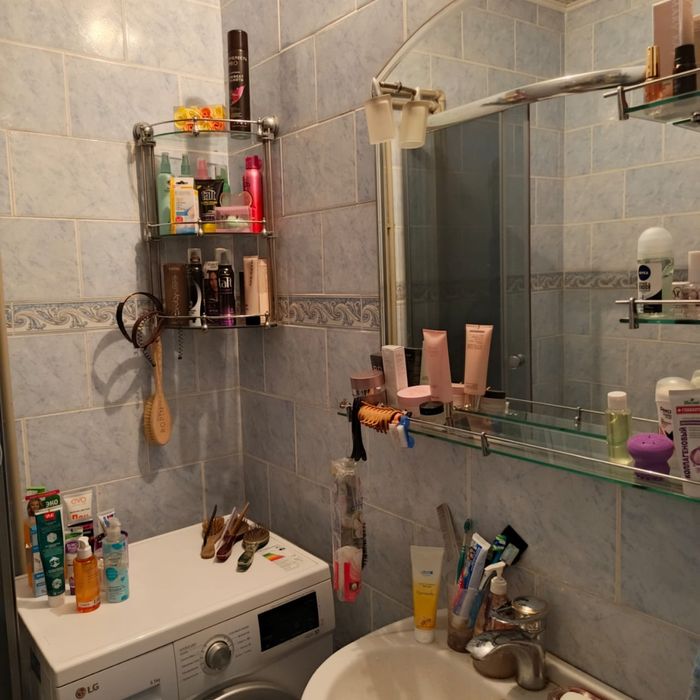 Продам 4х комнатную квартиру