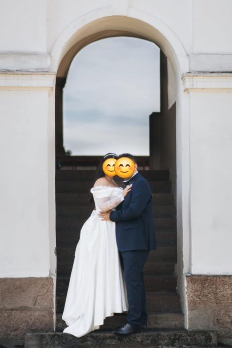 De vanzare rochie de mireasă în stare nouă.