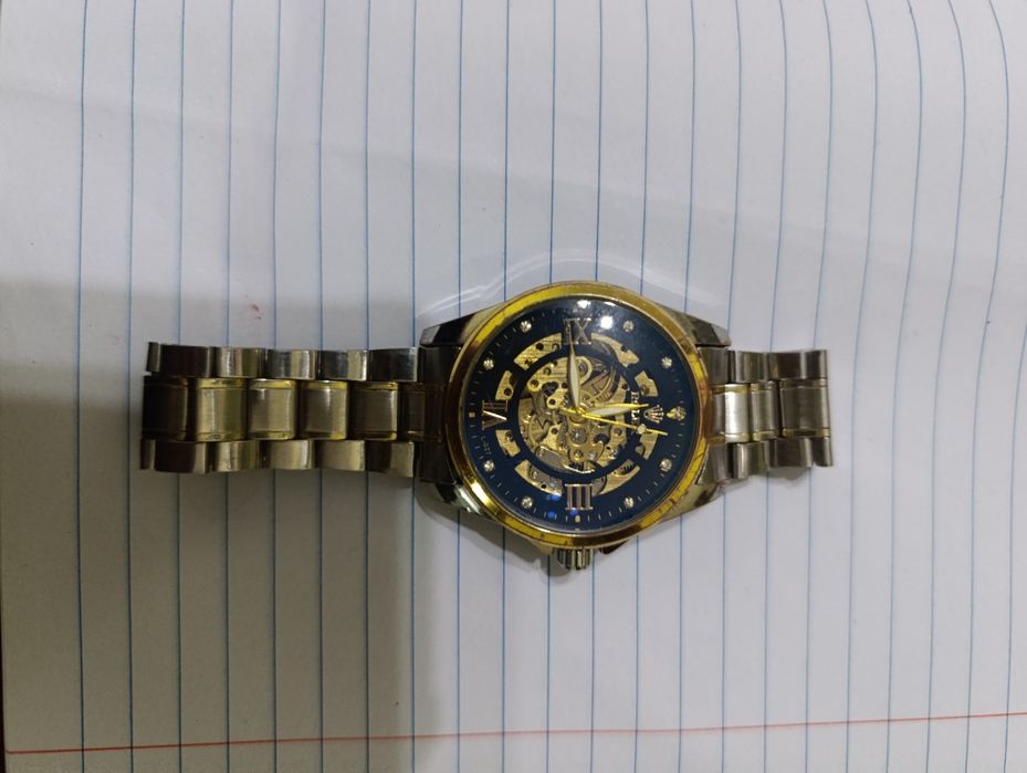 Соат сотилади ролех яхши ишлаб турибди