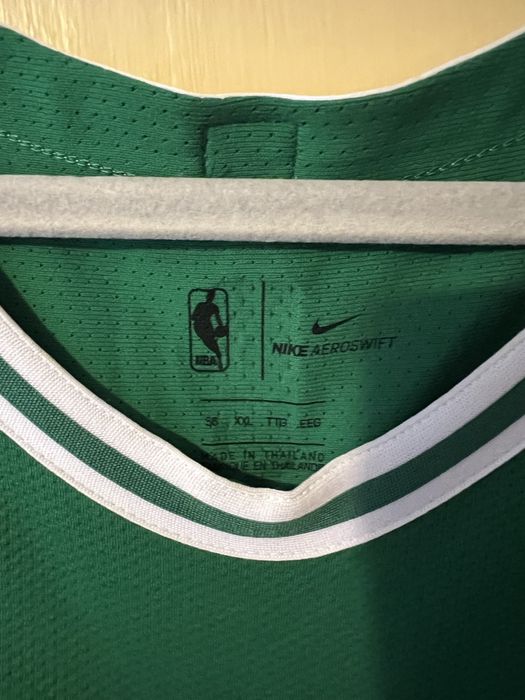 Потник на Kyrie Irving BOS Authenthic