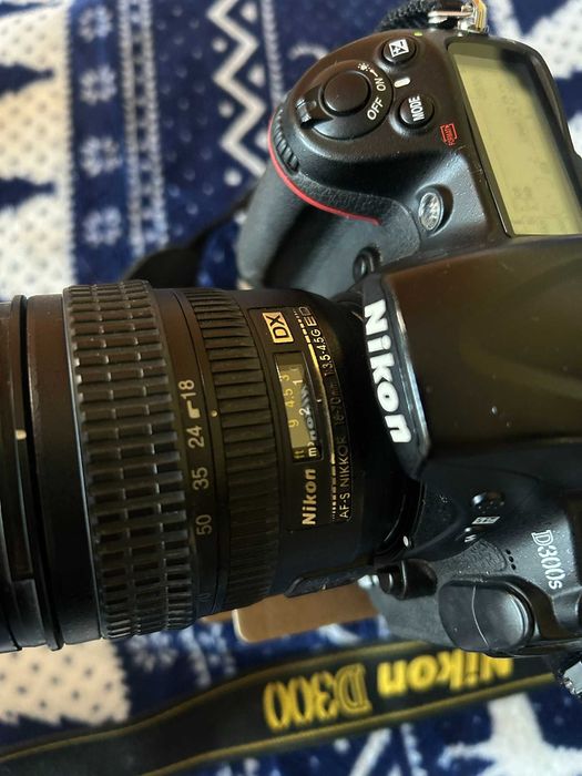 Nikon D300S + 18-70 DX VR + CF card + зарядно + 2 бр батерии Nikon