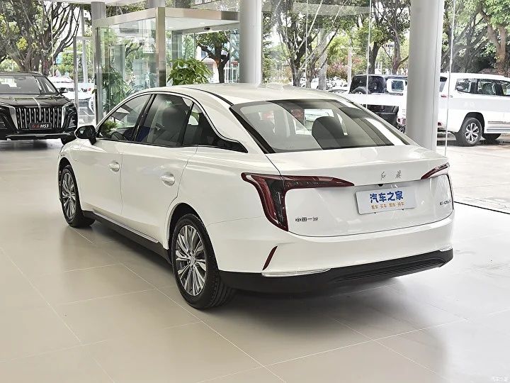 HongQi EQM-5 uchun orqa bamper | Задний бампер на HongQi EQM-5