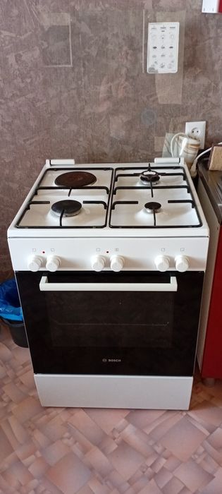 Продам газовую плиту