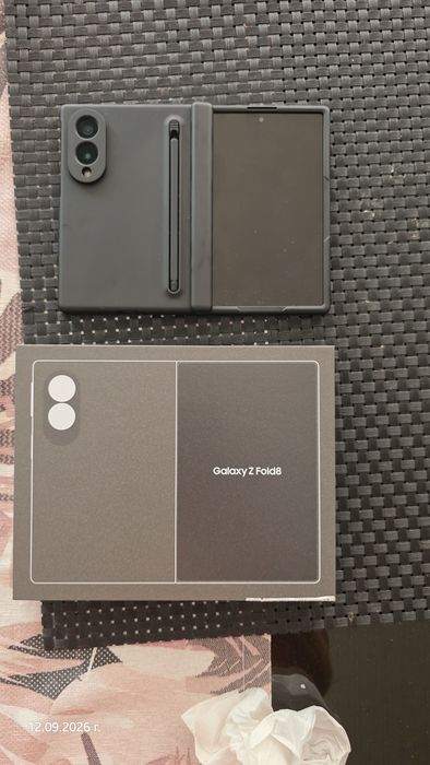 Samsung fold z8 512gb