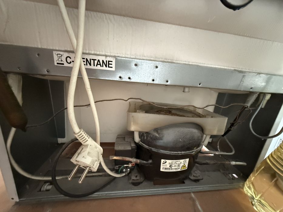 Холодильник Indesit