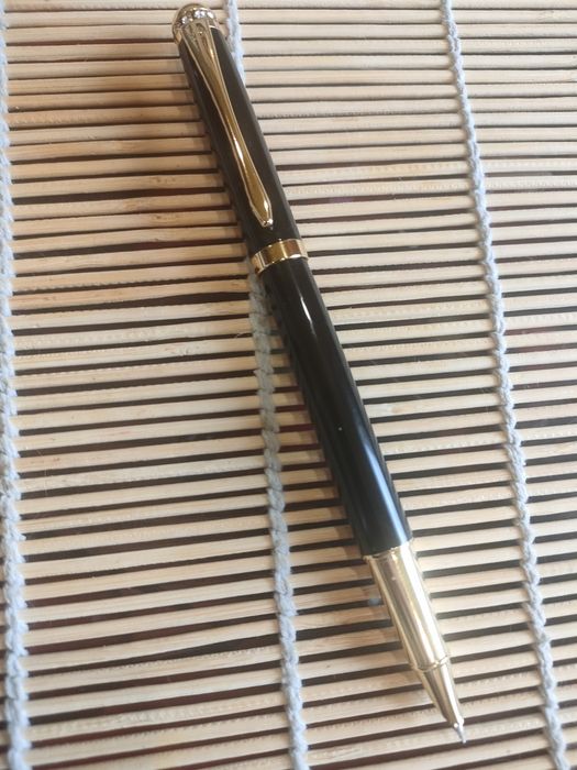 Продам перьевую авторучку!!!