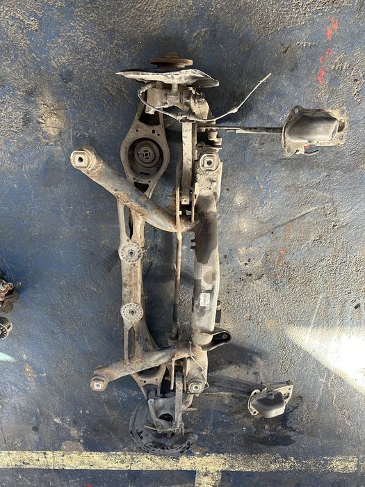Punte spate  4x4 vw tiguan 5n passat cc b7