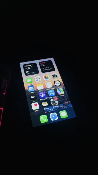 Продам Iphone 7