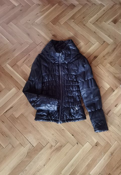 Дамско еластично кожено яке размер M-L