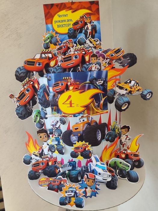 Торта с 30 книжки 30 моливи и 30 пастели