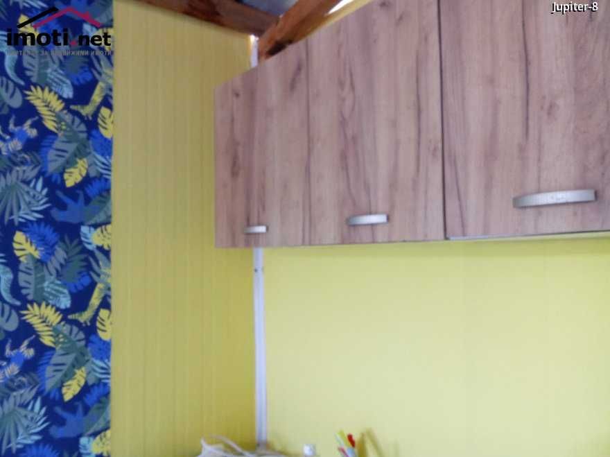 Продава бунгало за 4-ма до морето в Кариани.