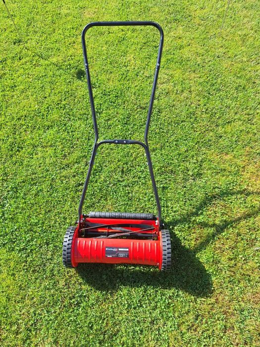 Ръчна косачка за трева