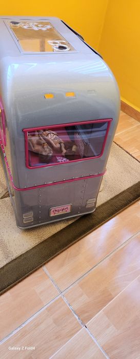 Rulotă Barbie cu păpușa Barbie