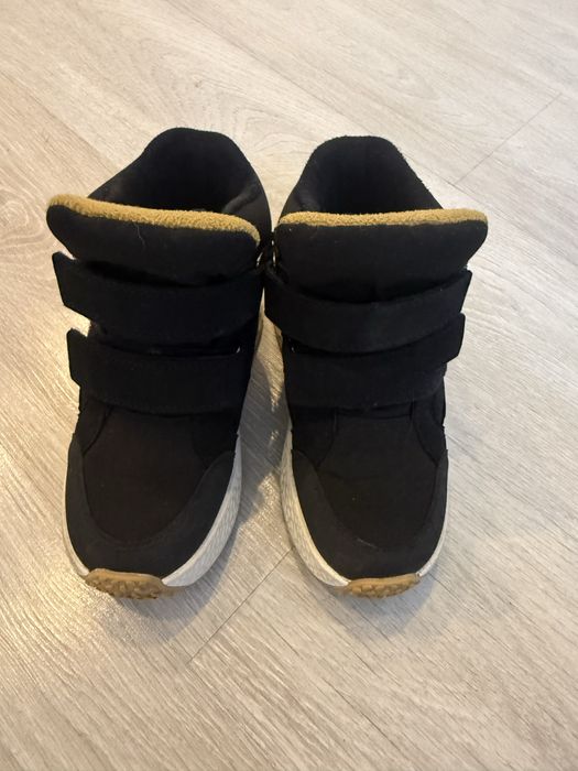 Продам зимние сапожки для мальчика
