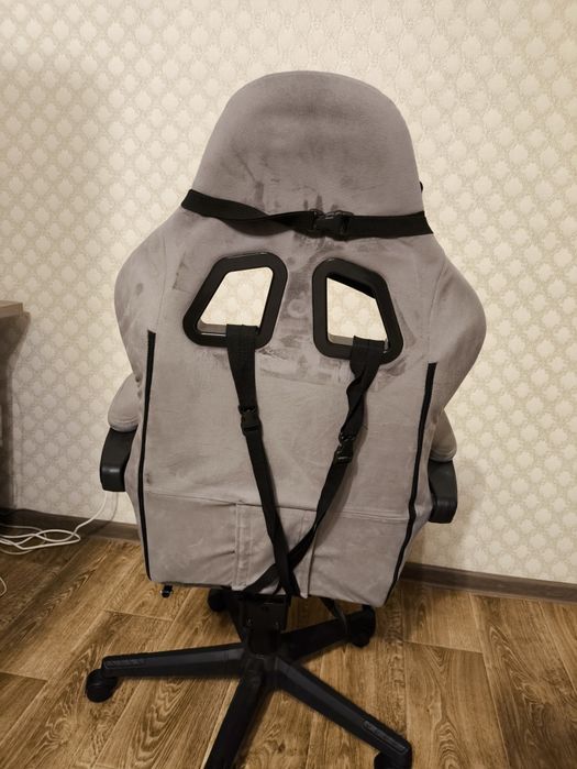 Продам игровое кресло