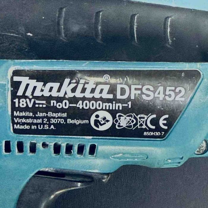 Винтоверт MAKITA DFS452