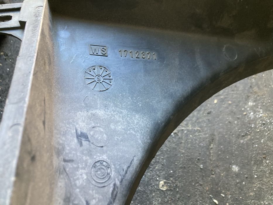 Диффузор вентилятора охлаждения радиатора БМВ Е34 / BMW E34