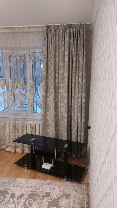 Продам шторы  почти новые