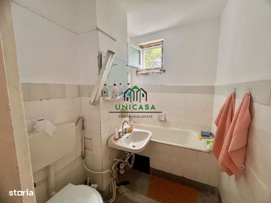 Apartament 4 camere, decomandat/Etaj 4/4 ,Zona Nord