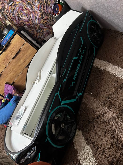 Кровать машина детская