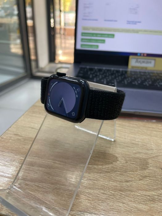 Apple watch SE 2 gen (p25)