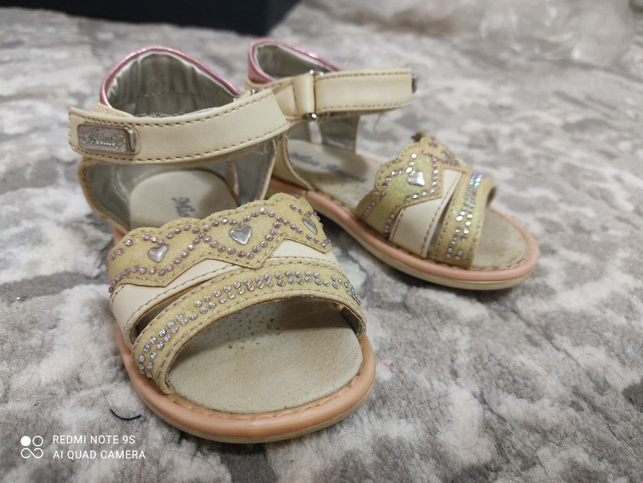 Детские кожаные босоножки 20 размер