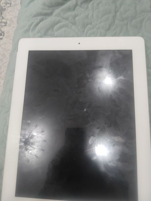 Айпад 3 не включается!