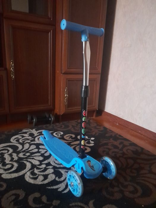 Срочно! Недорого! Детские самокаты!