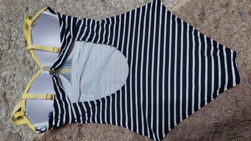 Продам купальник 46р