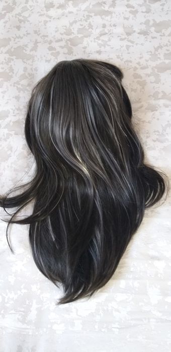 Парик новый средней длины