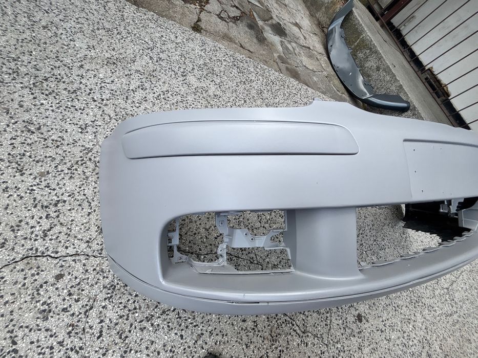 Предна броня за VW Golf 5 грундирана