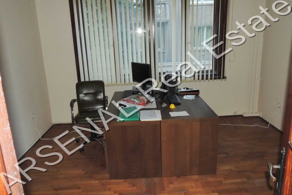 Дава се под наем Офис в София, Център - 150 кв.м за 1097.01 € - Снимка #3