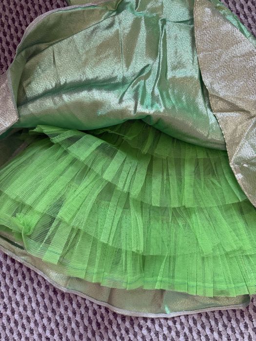 Продам платья и костюм лисички