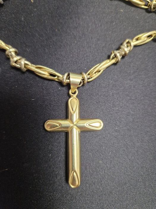 Златен синджир с кръст 14 карата