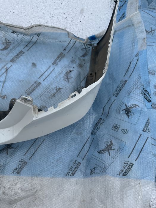 Задний бампер камри 70